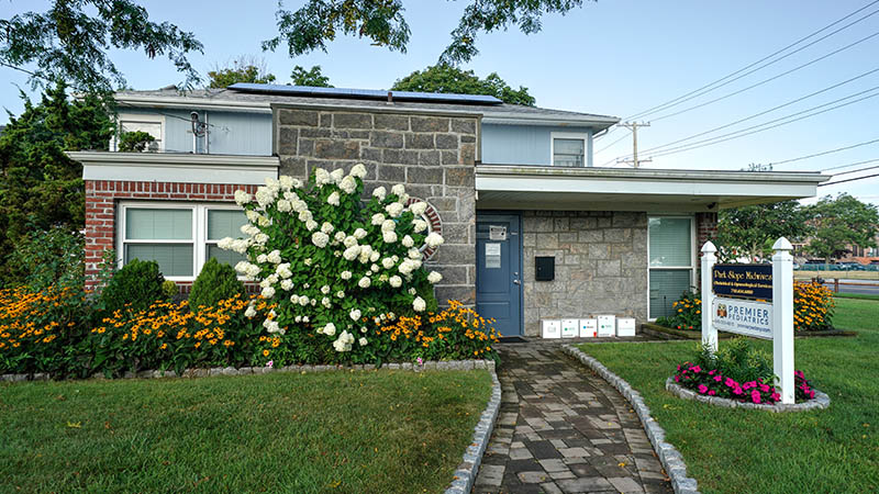 121-05 Rockaway Beach Blvd Far Rockaway, NY 11694