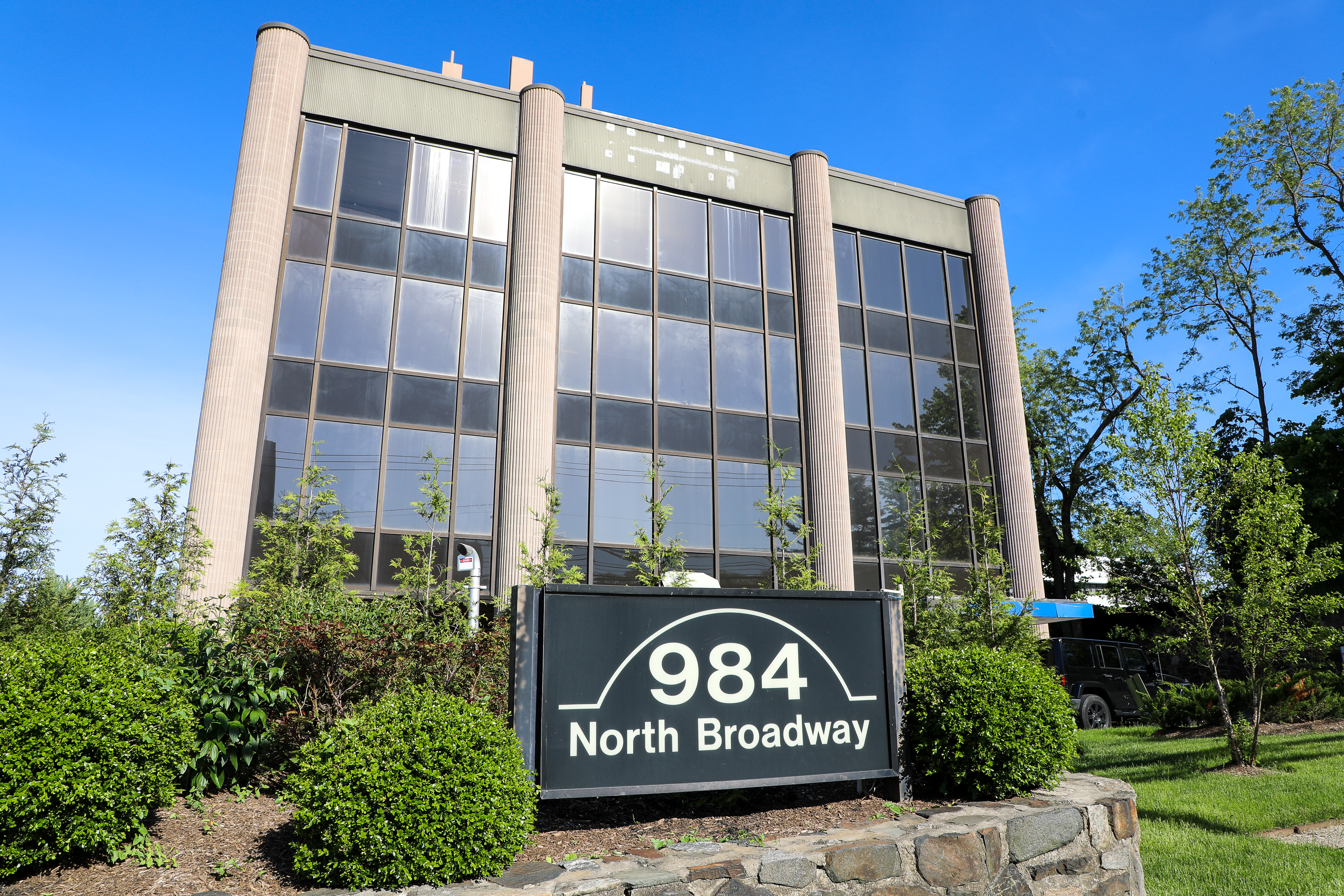 984 North Broadway, Yonkers, NY 10701